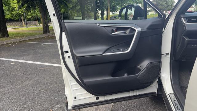 Toyota Rav4 image 5