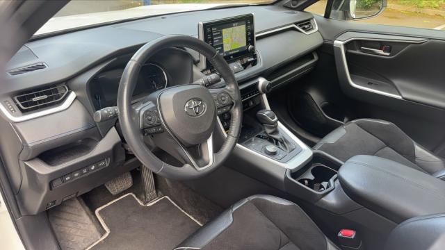 Toyota Rav4 image 8