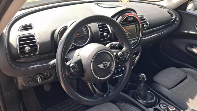 Mini Clubman image 3