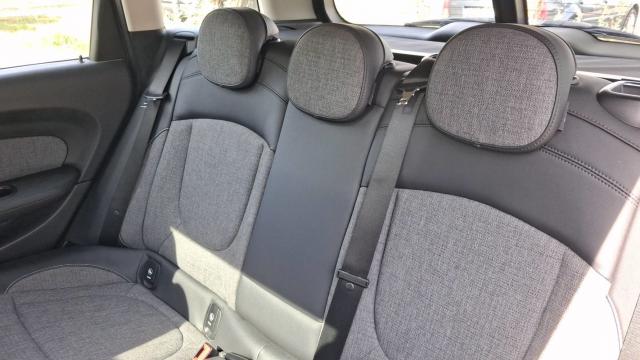 Mini Clubman image 2