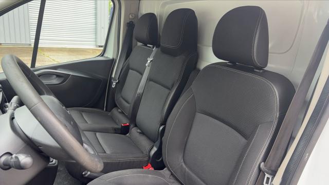 Renault Trafic image 1