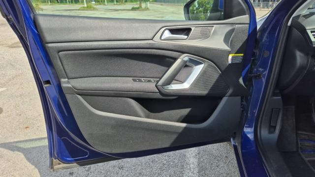 Peugeot 308 image 1