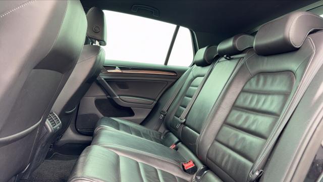 Volkswagen Golf image 1