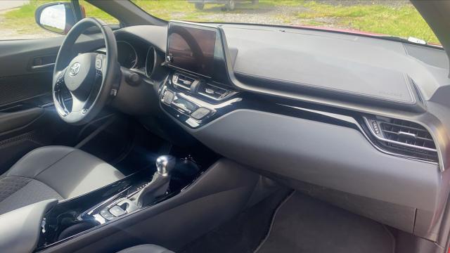 Toyota C-Hr image 9