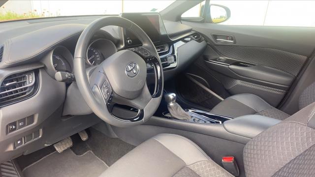 Toyota C-Hr image 8