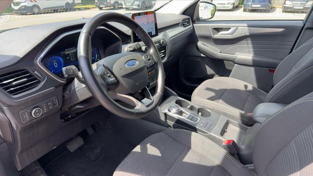 Ford Kuga image 6