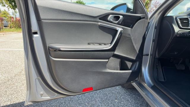 Kia Cee'D_sw image 6