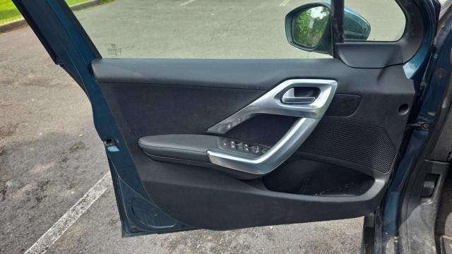 Peugeot 2008 image 7