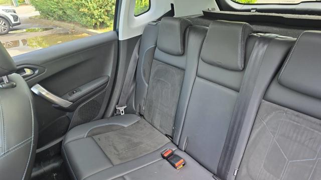 Peugeot 2008 image 3