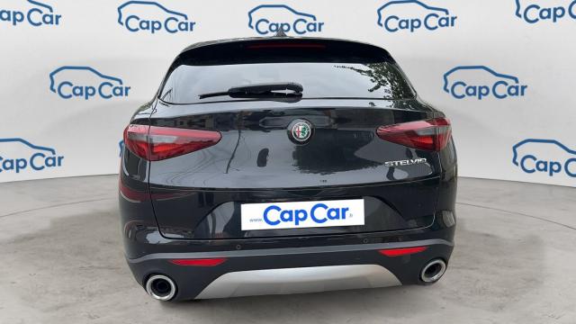 Alfa Romeo Stelvio image 2