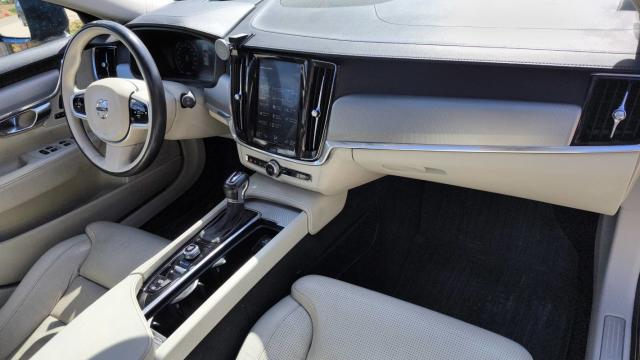 Volvo V90 Cross Country image 9