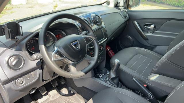 Dacia Sandero image 2