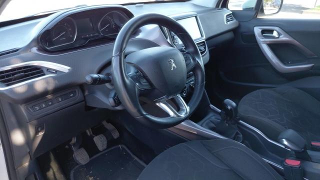 Peugeot 2008 image 4