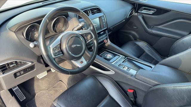 Jaguar F-Pace image 9