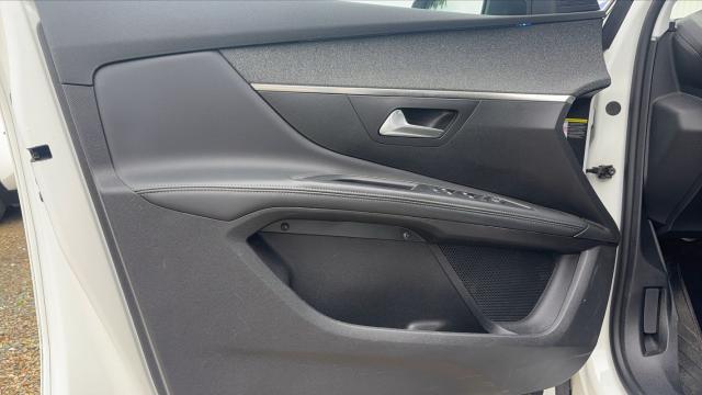 Peugeot 5008 image 4