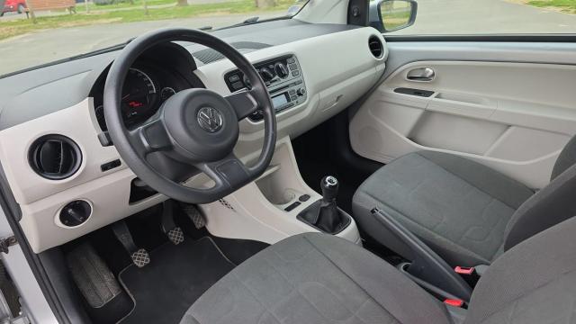 Volkswagen Up! image 8