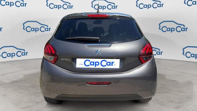 Peugeot 208 image 9