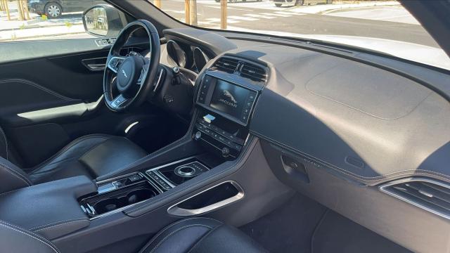 Jaguar F-Pace image 3