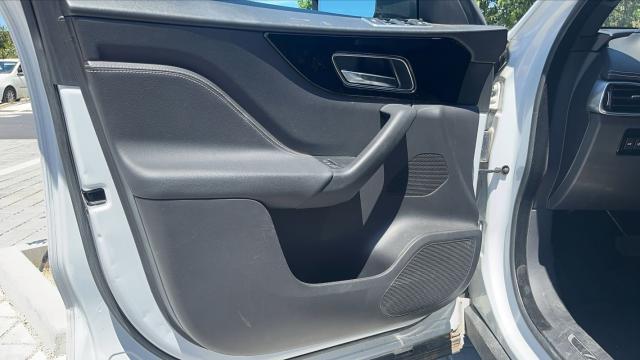 Jaguar F-Pace image 5
