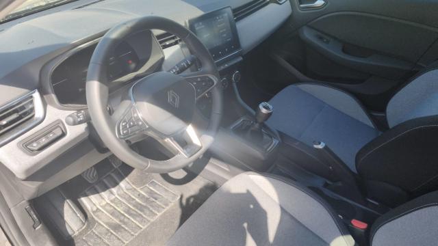 Renault Clio image 8