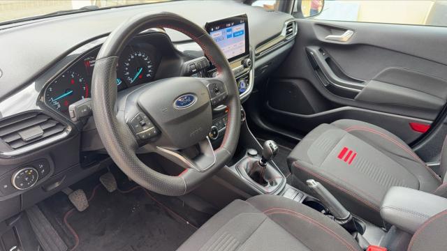 Ford Fiesta image 9
