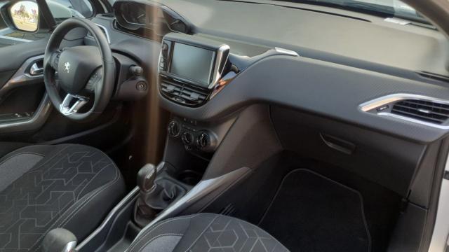 Peugeot 2008 image 7
