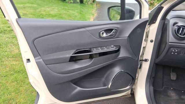 Renault Captur image 2