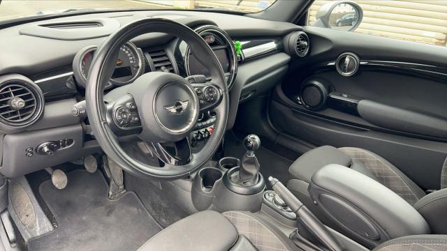 Mini Cabrio image 6