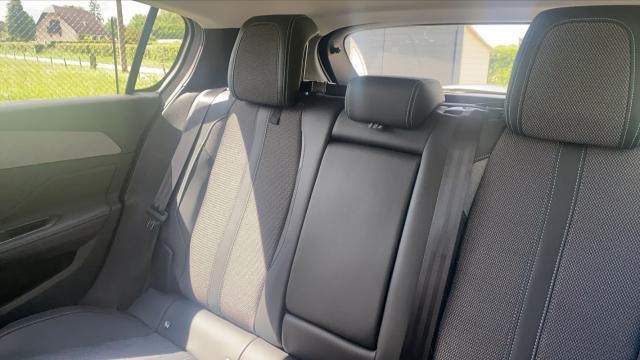 Peugeot 308 image 2