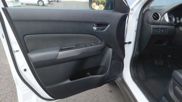 Suzuki Vitara image 5