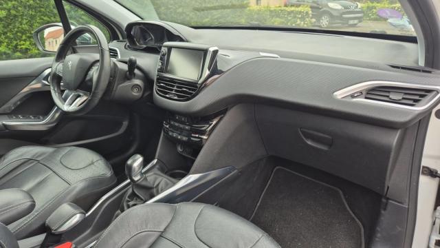 Peugeot 2008 image 5