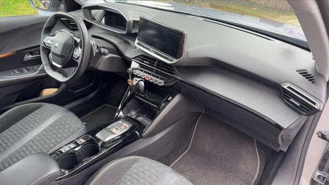 Peugeot 2008 image 9