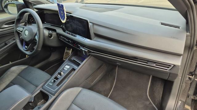 Volkswagen Golf image 6