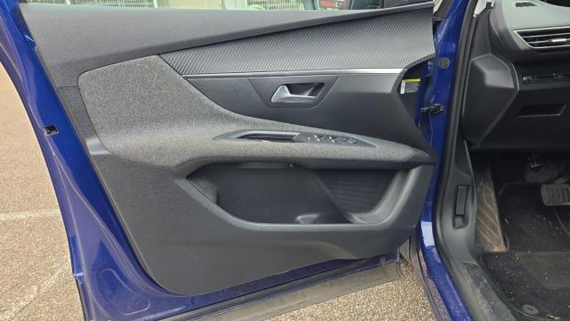 Peugeot 3008 image 3