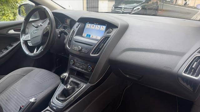 Ford Focus image 6