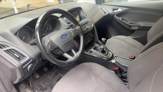 Ford Focus image 9