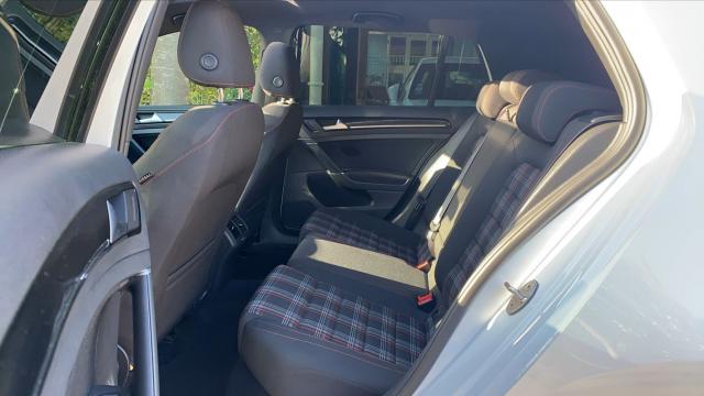Volkswagen Golf image 2