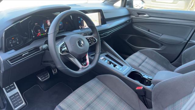 Volkswagen Golf image 6