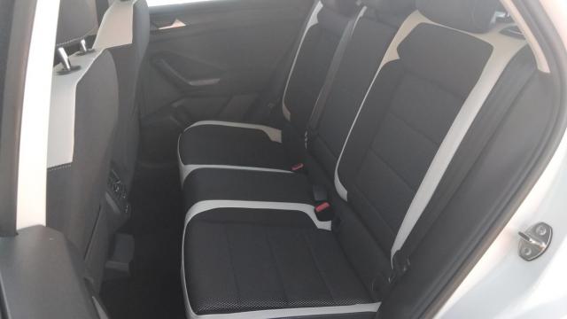 Volkswagen T-Roc image 4
