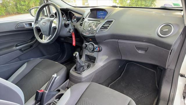 Ford Fiesta image 3