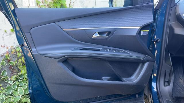 Peugeot 3008 image 3