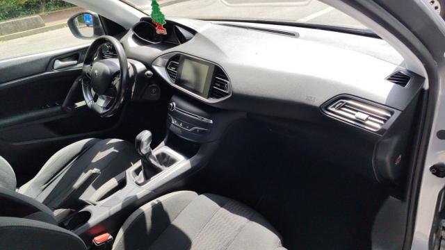 Peugeot 308 image 3