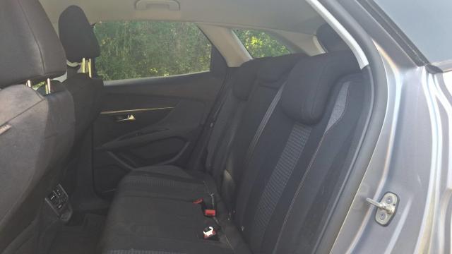 Peugeot 3008 image 7