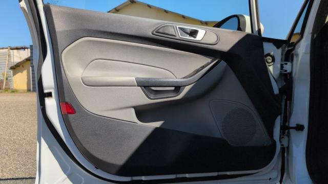 Ford Fiesta image 7