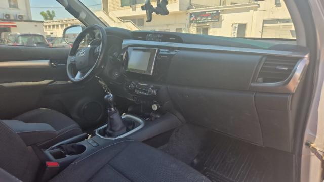 Toyota Hilux image 5