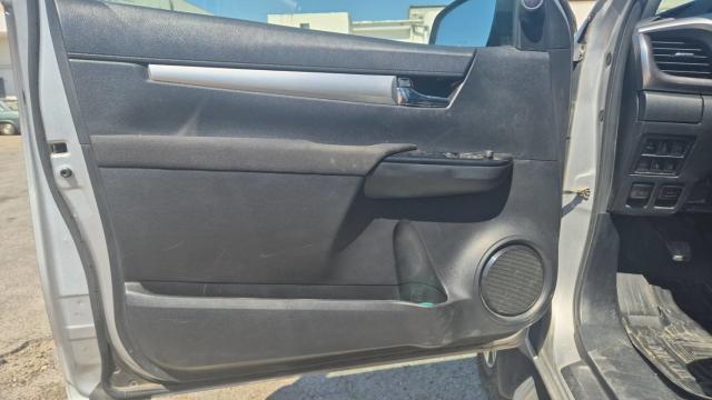 Toyota Hilux image 3