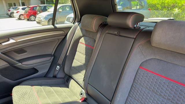 Volkswagen Golf image 2