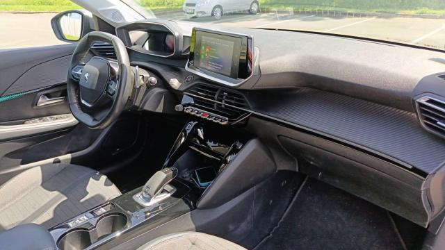 Peugeot 208 image 3