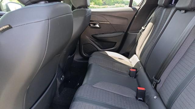 Peugeot 208 image 1