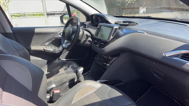 Peugeot 2008 image 4